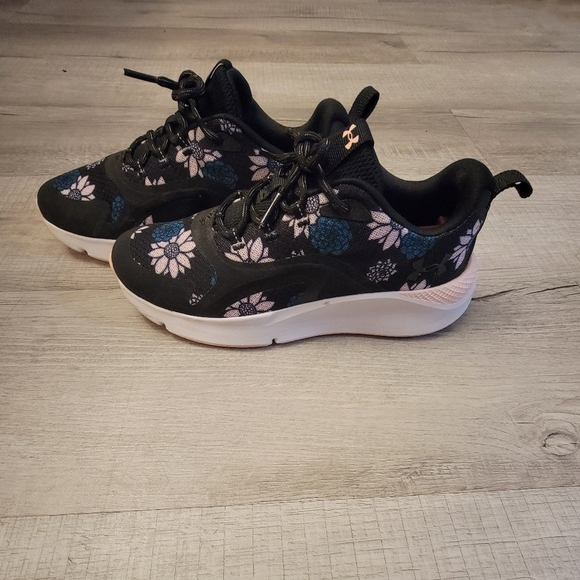 Under Armour Black Athletic Sneakers with Blue and Pink Floral Print - Picture 7 of 7